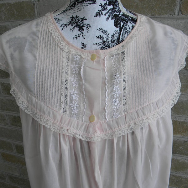 Vintage Archdale Soft Pink Sleeveless Nightgown /  Vintage Sleeveless Robe / Vintage Sleeveless Gown / Made in USA M/L