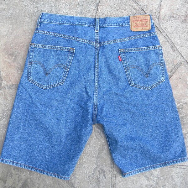 Size 32 Men's Levi's Denim Shorts / 505 Regular Fit Levi's Shorts / Levi's Jean Shorts / Size 32