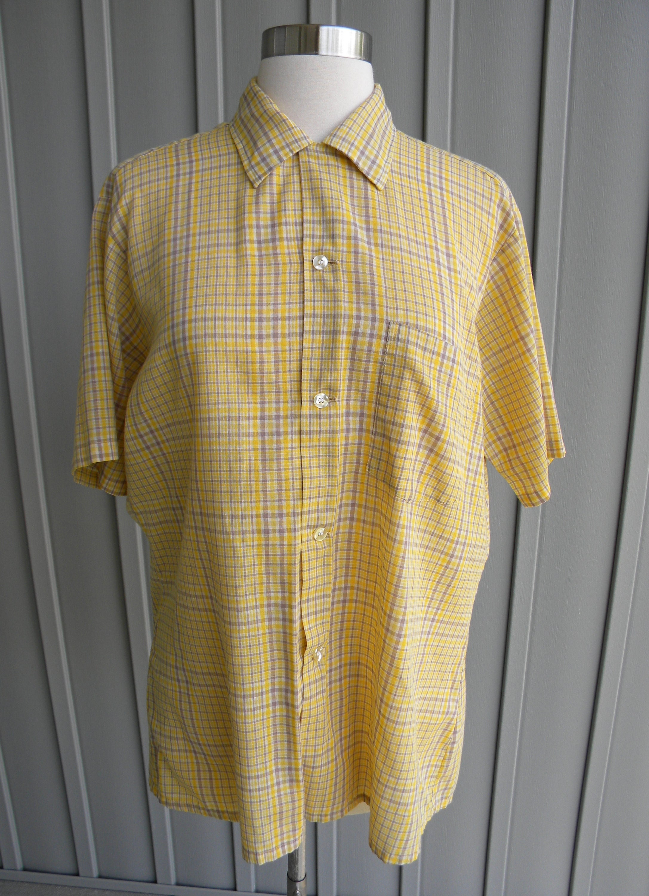 Clothing Mens Clothing Shirts & Tees Oxfords & Button Downs Vintage Golden Arrow men’s ultressa terracotta with white polka dots pointed collar vintage disco shirt short sleeved 70’s shirt size 15.5” 