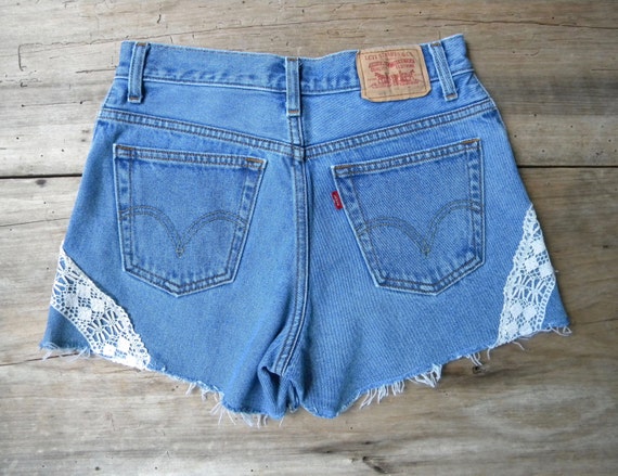 levis cut off shorts