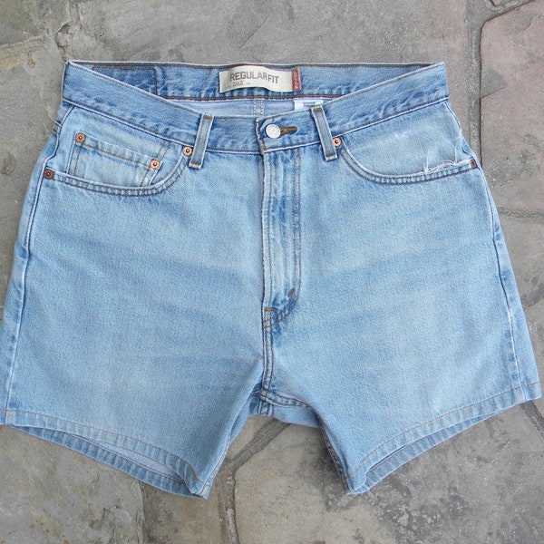 Size 32 Unisex Vintage High Waist Levi's Denim Shorts / 505 Regular Fit Levi's Shorts / Levi's Jean Shorts / Levis Cut Offs / Size 32