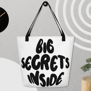 Grand sac en tissu avec imprimé statement, Big Secrets Inside, avec poche intérieure, idée cadeau pour femme et homme, pour le shopping, la plage, la vie quotidienne
