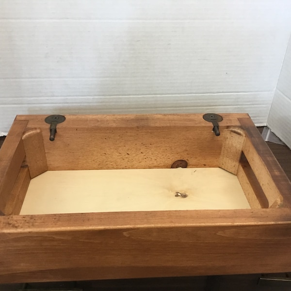 Base de madera para máquinas de coser Singer tamaño 3/4.