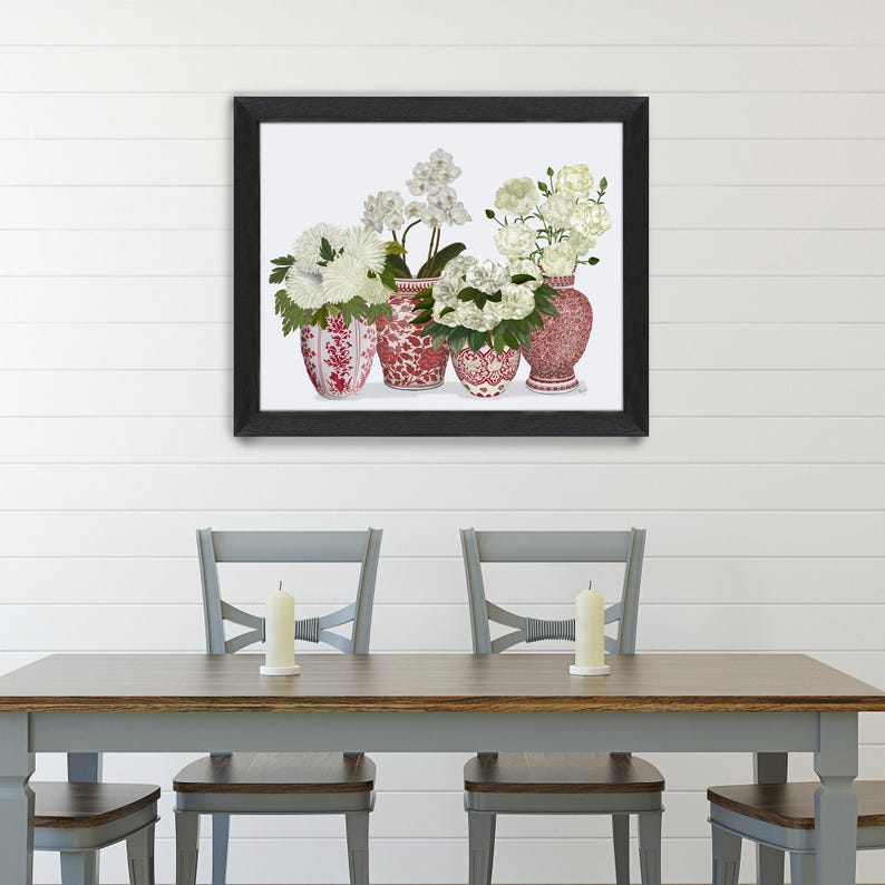 Interni floreali, Vaso cineseria, Porcellana rossa e bianca, Decorazioni per il soggiorno, Arte floreale tropicale, Arte murale asiatica, Stampa artistica botanica immagine 2