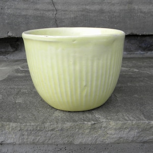 Vintage Pale Yellow Planter / USA Pottery / Mid Century Planter / Rustic Yellow Planter
