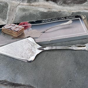 Large Silverplated Cake/Pie Server / Centurion Collection / Ornate Cake Server / Wedding / Shower / Entertaining