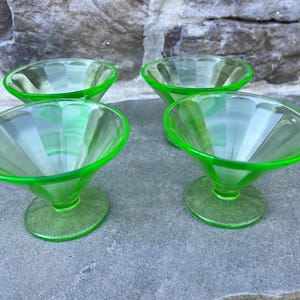 Set of 4 Uranium Glass Cone Coupe Glasses / by Federal Glass / Champagne / Sherbet / Green Depression Glasses / 1930&#39;s Vaseline Glass