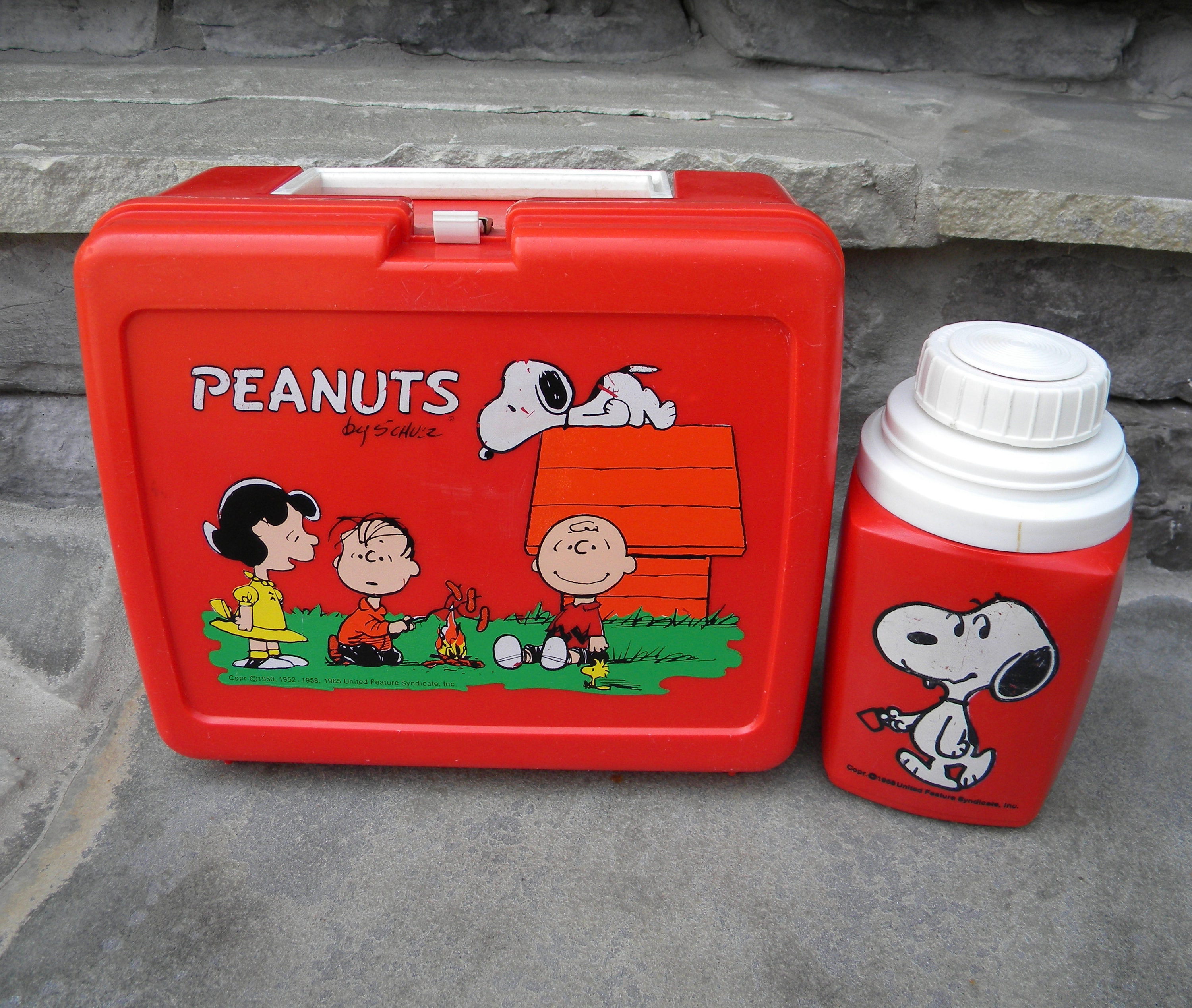 Vintage Peanuts Lunch Box and Snoopy Thermos / by Thermos Etsy