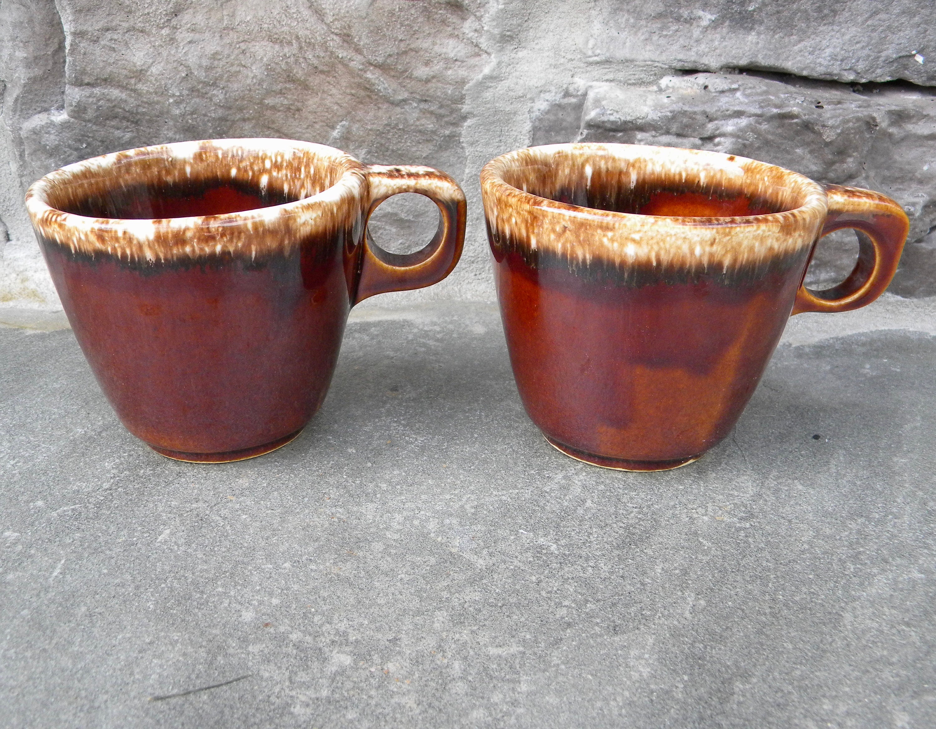 Pair of Hull Ovenproof Coffee Mugs / Vintage Brown Drip Ware Mugs / Set of 2  / Farmhouse Mugs / Retro Brown Drip Mugs 