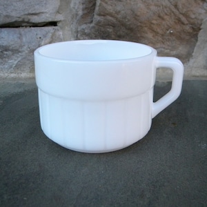 Vintage White Milk Glass Ribbed Mug / by Federal Glass / Snack Cup / Retro Kitchen / Farmhouse Coffee Mug / Milk Glass Coffee Cup
