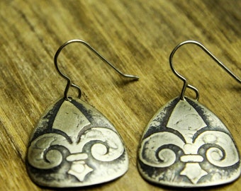 sterling silver earrings, fleur-de-lis earrings, handmade earrings, etched silver earrings, artisan earrings, silver earrings, drop earrings