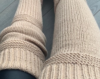 Grovstickade benvärmare: Beige ull-akryl stövelmanschetter