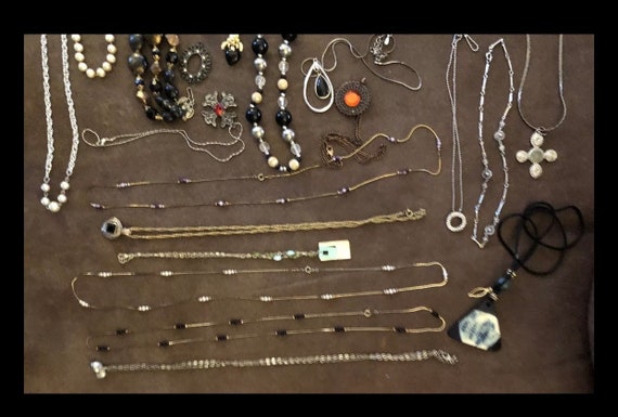 Vintage Lot Of Costume Jewelry-Couple Of Sarah Co… - image 3