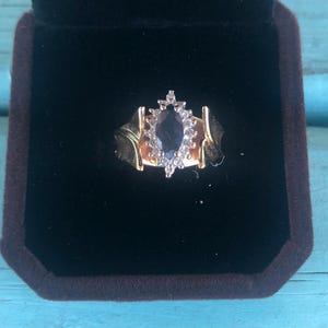 Beautiful Vintage 10K Solid Yellow Gold Sapphire Diamond Signed Ring Size 4.5