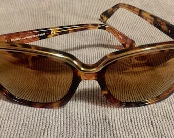 New Authentic Diane Von Furstenberg - DVF604S Sunglasses 57-18-135 No Case