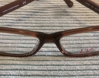 Diane Von Furstenberg DVF5056 Womens Eyeglass Frames  display picture 3