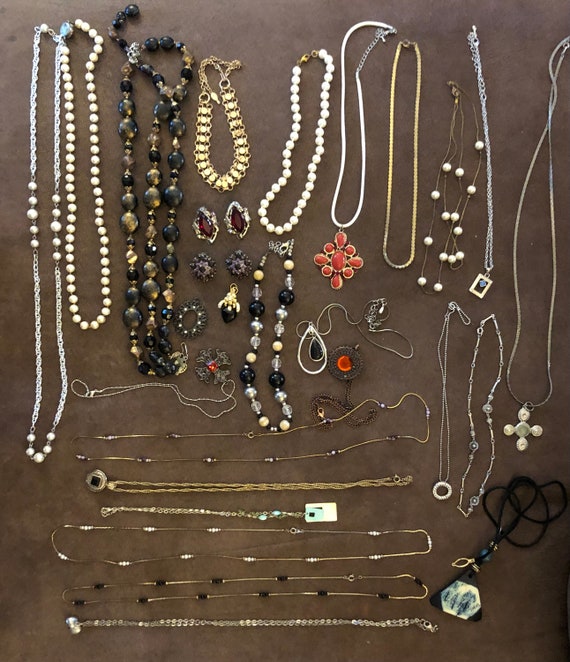 Vintage Lot Of Costume Jewelry-Couple Of Sarah Cov