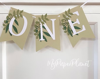 Greenery high chair banner. ONE, botantical first birthday bunting. Green leaves, neutral decor.