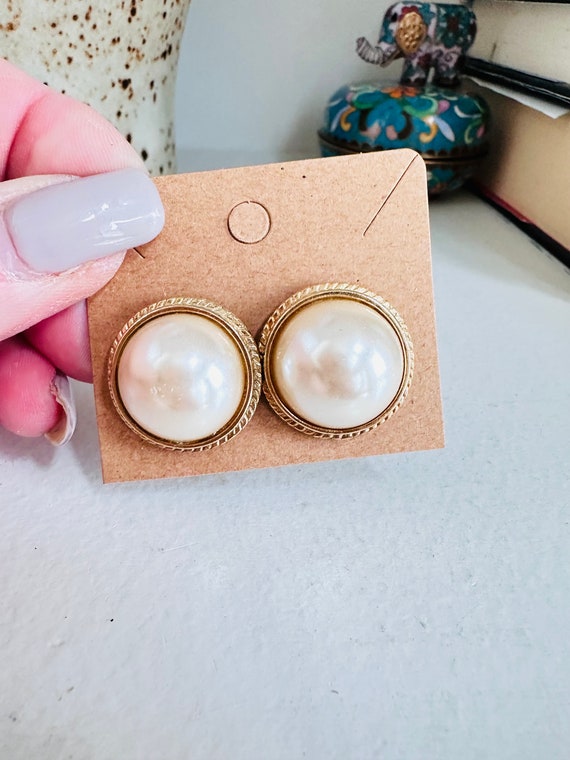 Carolee Gold Faux pearl earrings