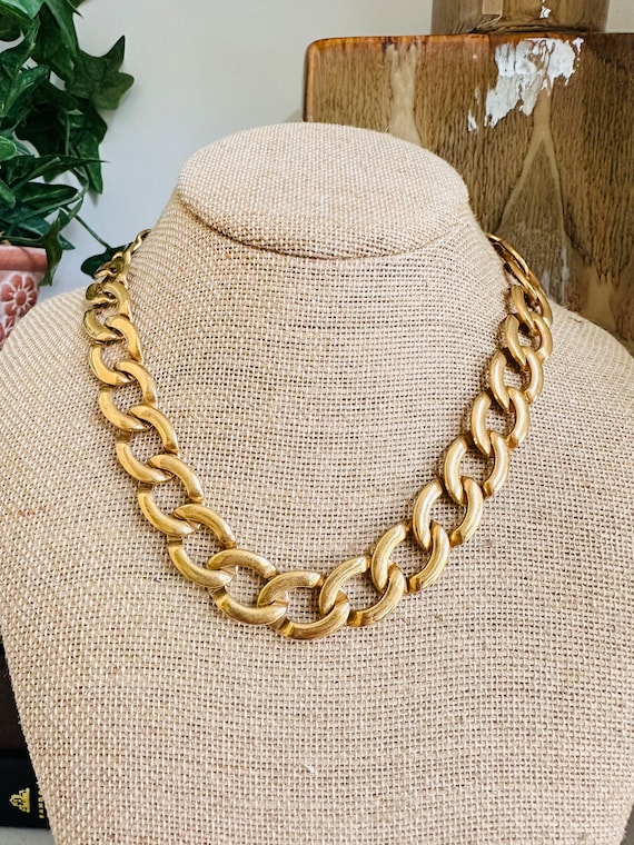 Monet chain link necklace