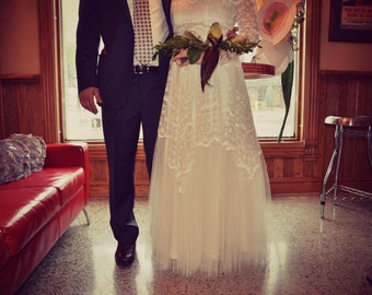 Vintage Lace Bridal Dress, Vintage Wedding Dress, Classic Wedding Dress, Retro Wedding, Full Length Dress, Retro Bride, Unique Wedding