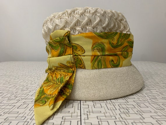 Vintage Cloche Hat, Cream 1950-60s Hat, Dramatic … - image 2