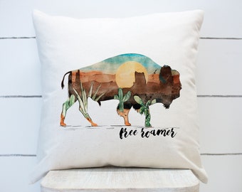 Rustic pillow cover, buffalo pillow, western pillow cover, western pillow, buffalo gift, buffalo décor, western décor, free roamer