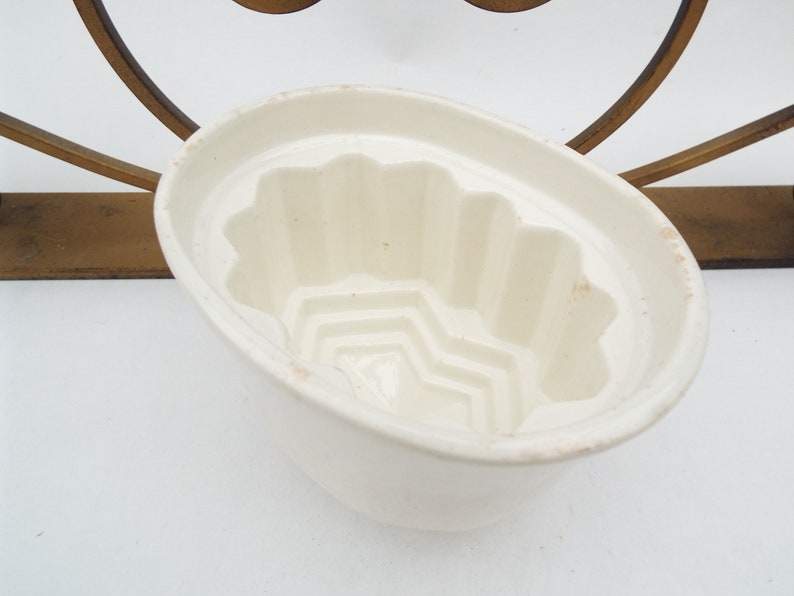 Small Jelly Mould Old White Ironstone Vintage Kitchen Ware Size nos 19 Some surface marks from age image 3