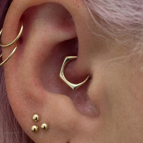 14k Gold Daith Earrings, Daith Piercing Jewelry, Crescent Moon Earring, Conch Hoop, Daith Jewelry, 16/18 Gauge Piecing, Boho Daith Earrings