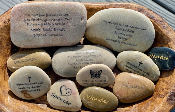 Gratitude Rock – Engraved Natural Stone For Mindfulness, Pocket-Sized Inspirational Gift