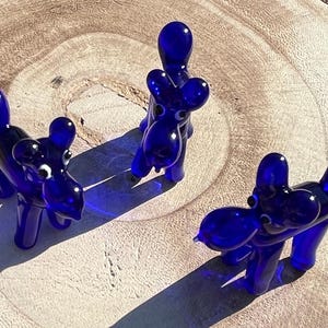 Mini Miniatur Glasballon Hundesitter Figur Sammlerstück - Einzeln Verkauft Blau