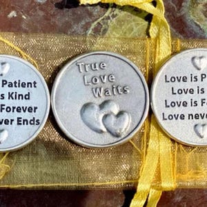 True Love Waits - Love is Patient Pocket Tokens Set of 5 with Organza Bag