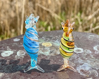 Mini statuetta in vetro raffigurante un cavalluccio marino seduto, da collezione, venduta singolarmente
