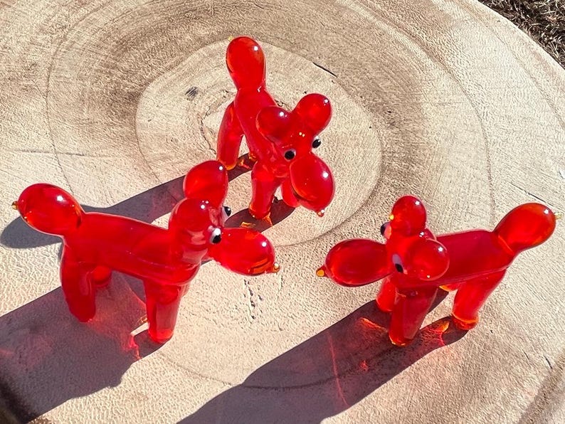 Mini Miniatur Glasballon Hundesitter Figur Sammlerstück - Einzeln Verkauft Rot