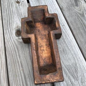 Cross Shaped Dough Bowl Display