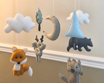 Cerf Ours Renard Loup Nuages Arbres Lune Feutre Bébé Mobile Baby shower Cadeau