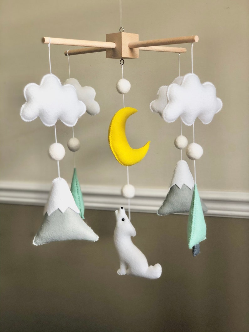 Wolf Mountain Tree Moon Cloud Felt Baby Mobile Baby shower Cadeau image 2