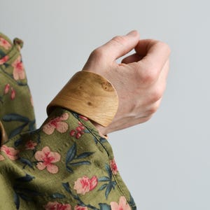 Bracelet manchette en bois de chêne fait main - Bracelet jonc en bois épais, cadeau de 5e anniversaire - Réalisé sur commande