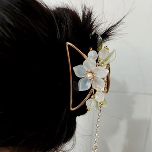 Vintage Metal Hair Claw Glazed Flower With Tassel Hair Clip Chinese Hair Claw, Floral Elegant Minimalist Wedding Hair Accessories