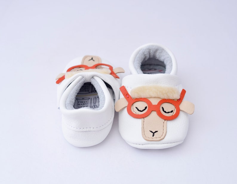 white baby shoes toddler shoes white leather baby shoes Sheep baby shoes first shoes baby moccasins baby boy shoes cute baby shoes