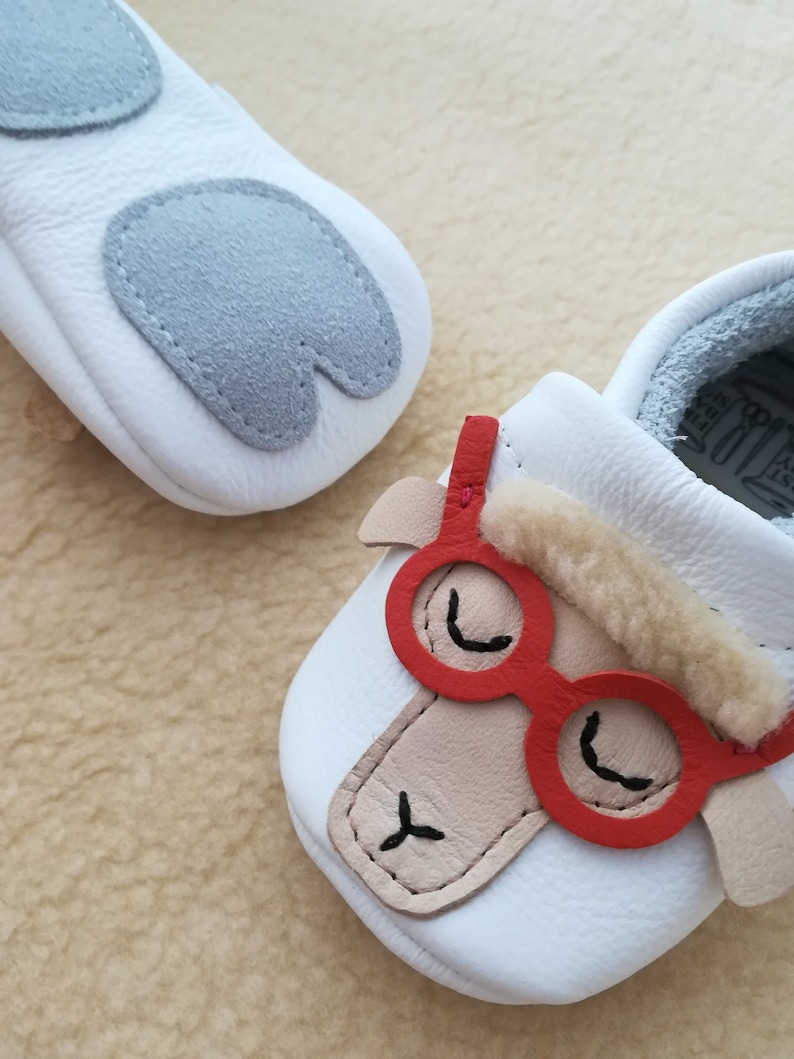 white baby shoes toddler shoes white leather baby shoes Sheep baby shoes first shoes baby moccasins baby boy shoes cute baby shoes