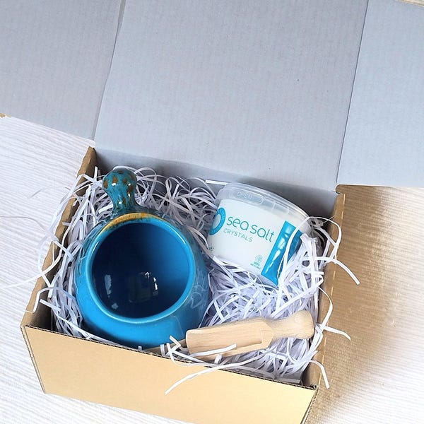 Caja de regalo con sal turquesa, tamaño pequeño, con sal marina de Cornualles y pala de madera
