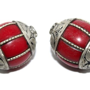 Rot Howlith Stein Perlen (2 Perlen) nepalesischen Perlen-tibetische Perlen Tibet Perlen Tribal Perlen Perlen mit ethnischen Boho Perlen Hippie-Perlen BDS334