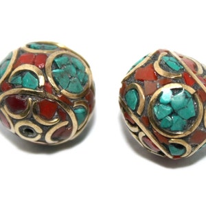 Turquoise beads coral beads (2 beads) Nepalese Beads Tibetan beads Tibet beads tribal beads bohemian beads country beads Nepal beads BDS924
