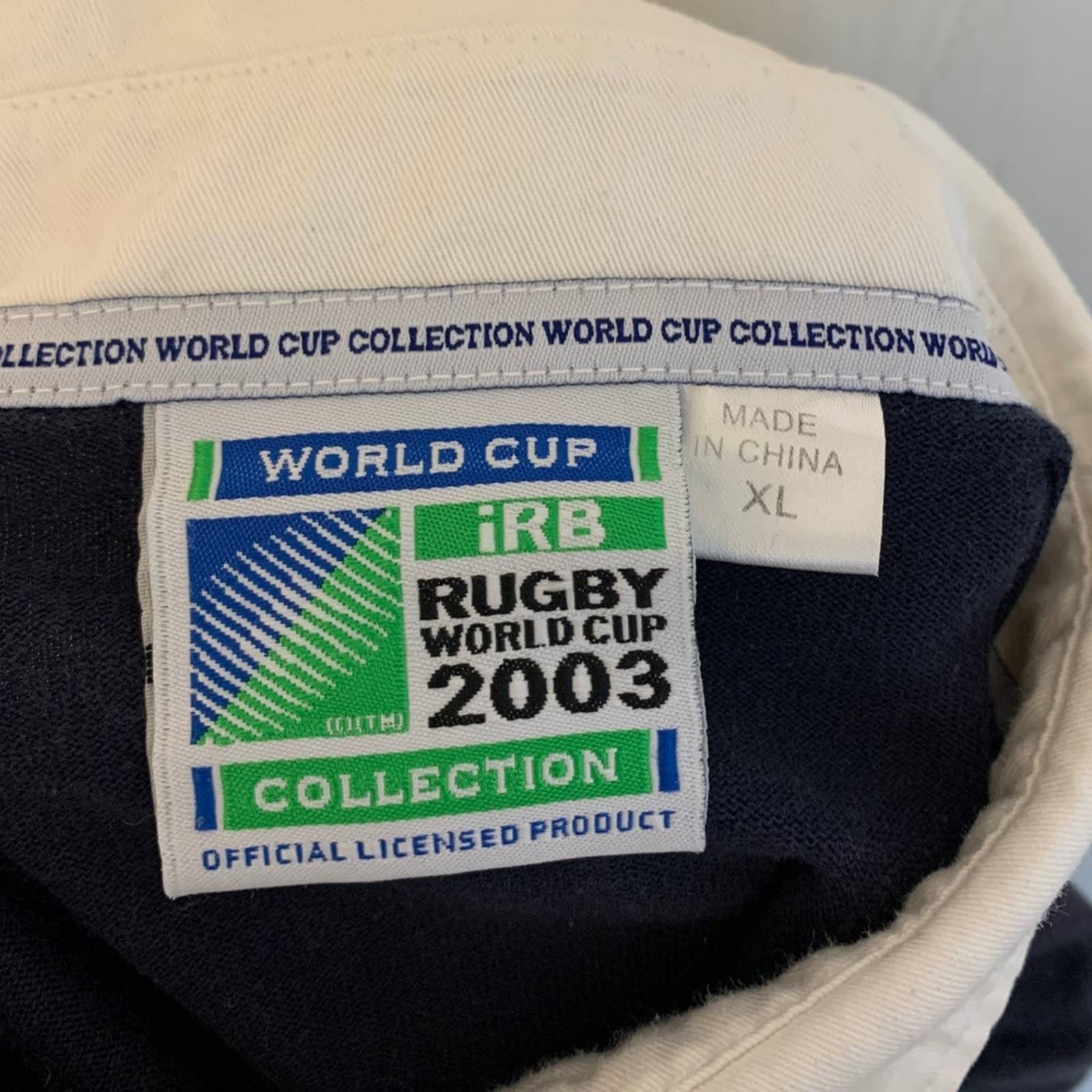 2003年のラグビーワールドカップ記念のポロシャツとマフラー 2003年の