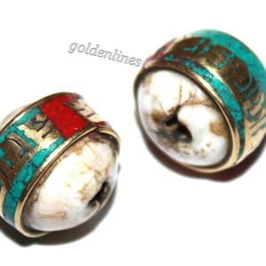 Concha concha bronce Coral rebordea granos hechos a mano (2) Nepal granos tibetano granos Nepal granos turquesa perlas Tíbet granos B215