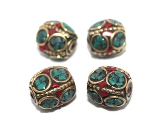 Cuentas de turquesa, cuentas de coral (4 cuentas), cuentas nepalesas, cuentas tibetanas, cuentas del Tíbet, cuentas tribales, cuentas boho, cuentas de campo, cuentas de Nepal BDS919