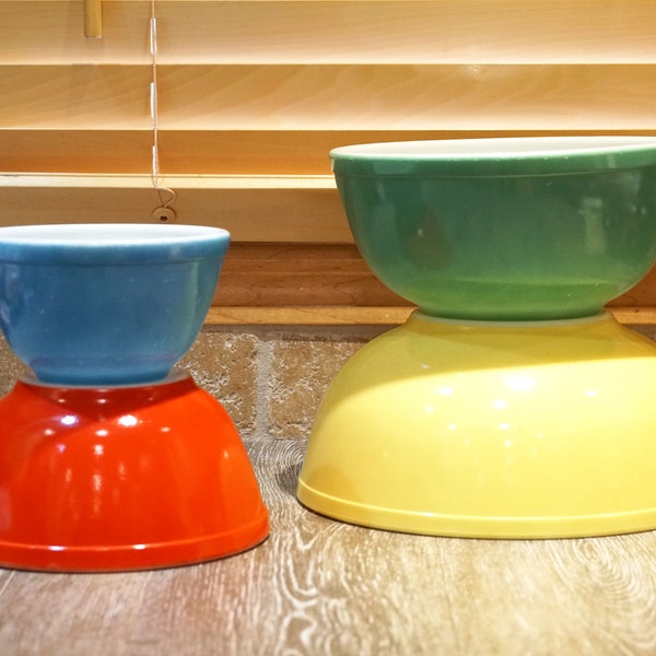 Vintage 1940s Pyrex Primary Colors Nesting Mixing Bowls, Yellow 404, Red 402, No #s on Blue & Green