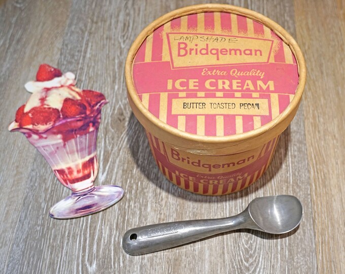 Vintage 1940s Bridgeman's Nuroll, Metal Ice Cream Scoop and Half Gallon