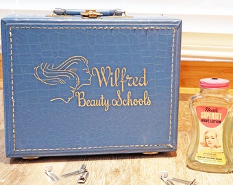 Vintage 1930s - 1940s Wilfred's Beauty School Blue Crocodile